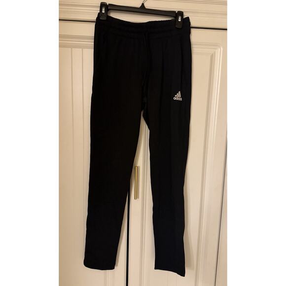 NWT Men’s Adidas Black Tapered Leg Athletic Pants Size Small MSRP $45 - Picture 1 of 5